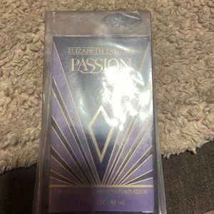 Elizabeth Taylor passion perfume